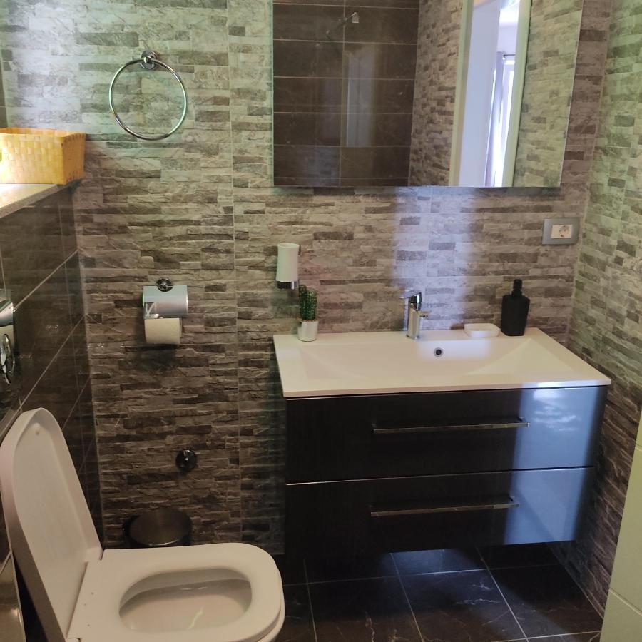 Apartmani Mira Brela Exterior foto